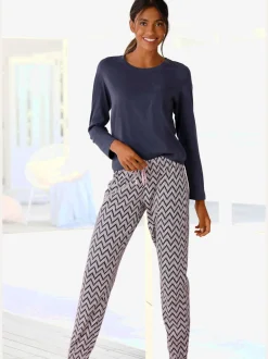 Ensemble de pyjama : pantalon et t-shirt manches longues