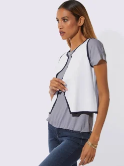Gilets en tricot doux avec rayures et boutons décoratifs