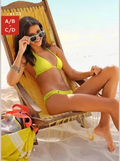 Haut de bikini triangle avec bonnets amovibles réglables