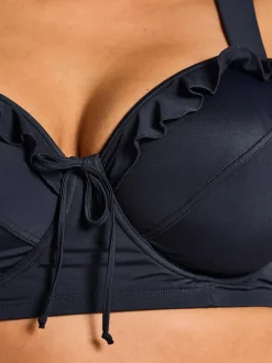 Haut de maillot de bain bon. b, c, d, e, f