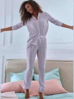 Haut de pyjama au design classique