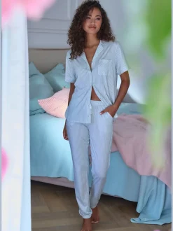 Haut de pyjama s.oliver au style classique