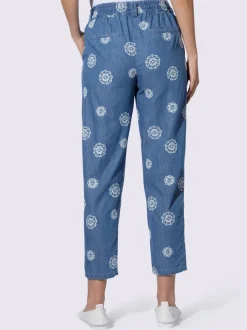 Jean avec broderie florale et poches latérales confortables