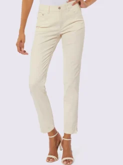 Jean 7/8 avec broderies et dentelle au bas de jambes