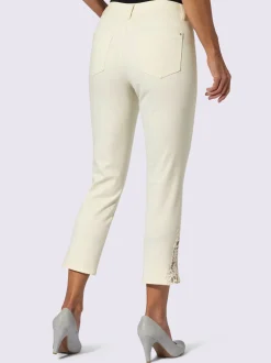 Jean 7/8 avec empiècements en dentelle raffinée latéraux