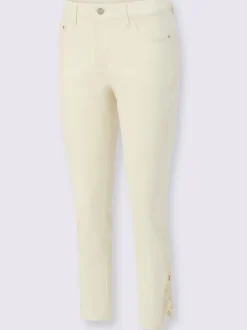 Jean 7/8 avec empiècements en dentelle raffinée latéraux