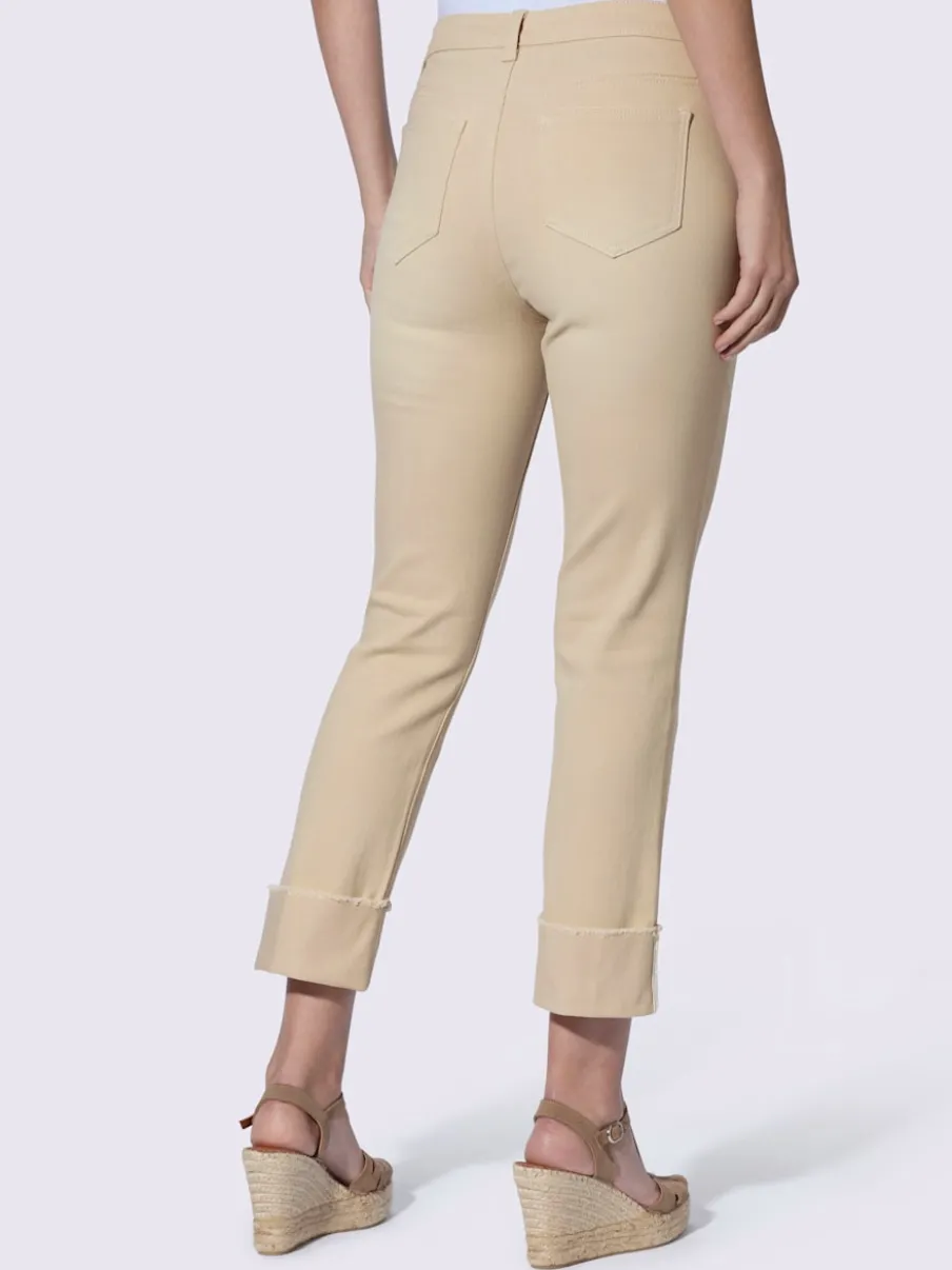 Jean 7/8 avec revers fixe et bordure crochetée