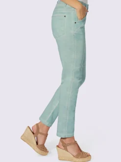 Jean boyfriend 5 poches avec fermeture bouton et coutures décoratives
