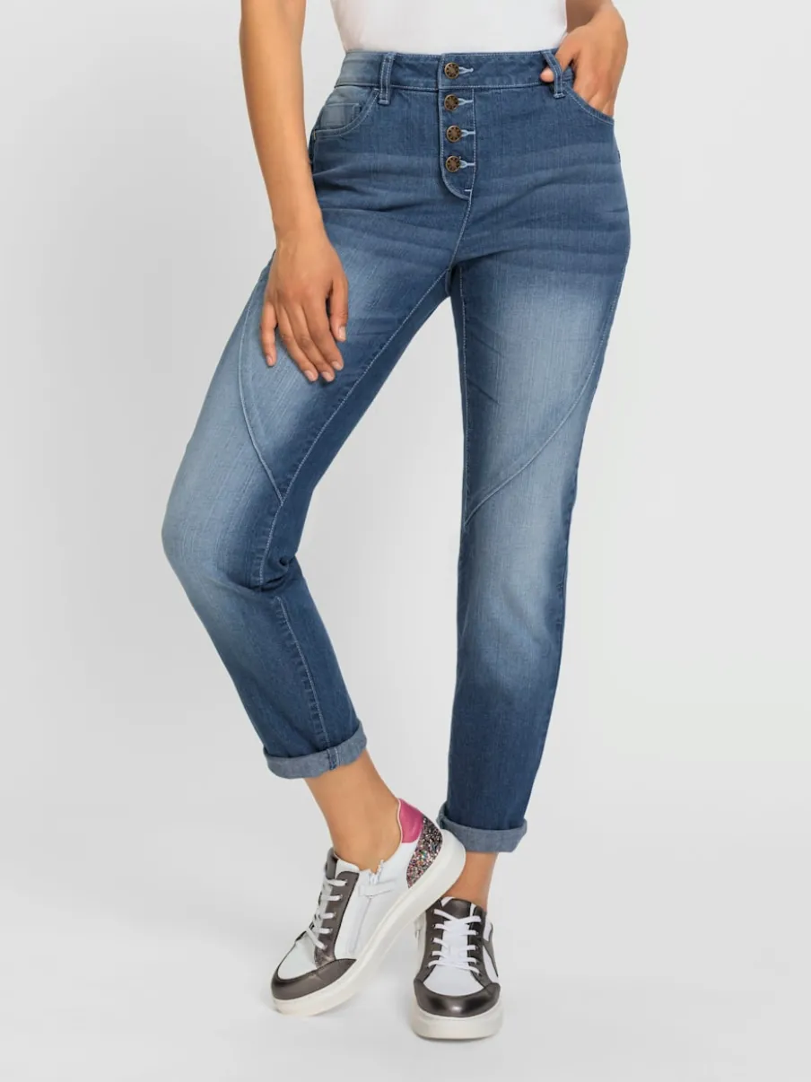 Jean à coupe décontractée avec détails tendance et poches