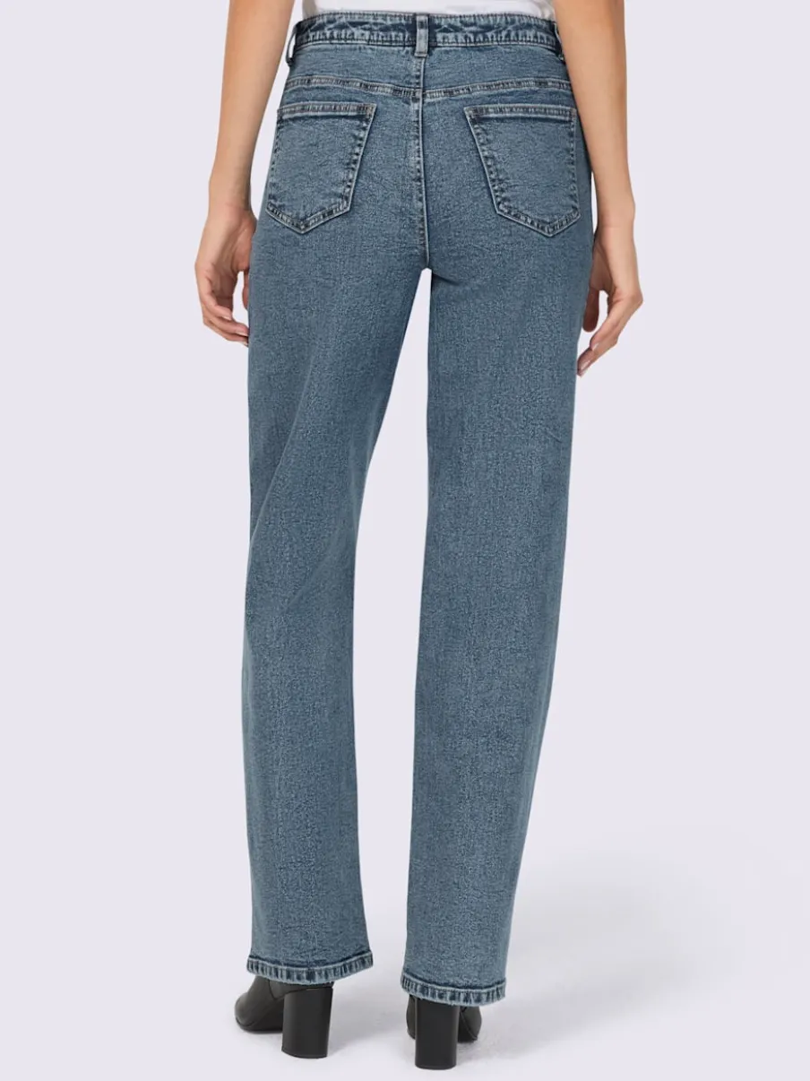 Jean coupe droite cinq poches avec rivets décoratifs