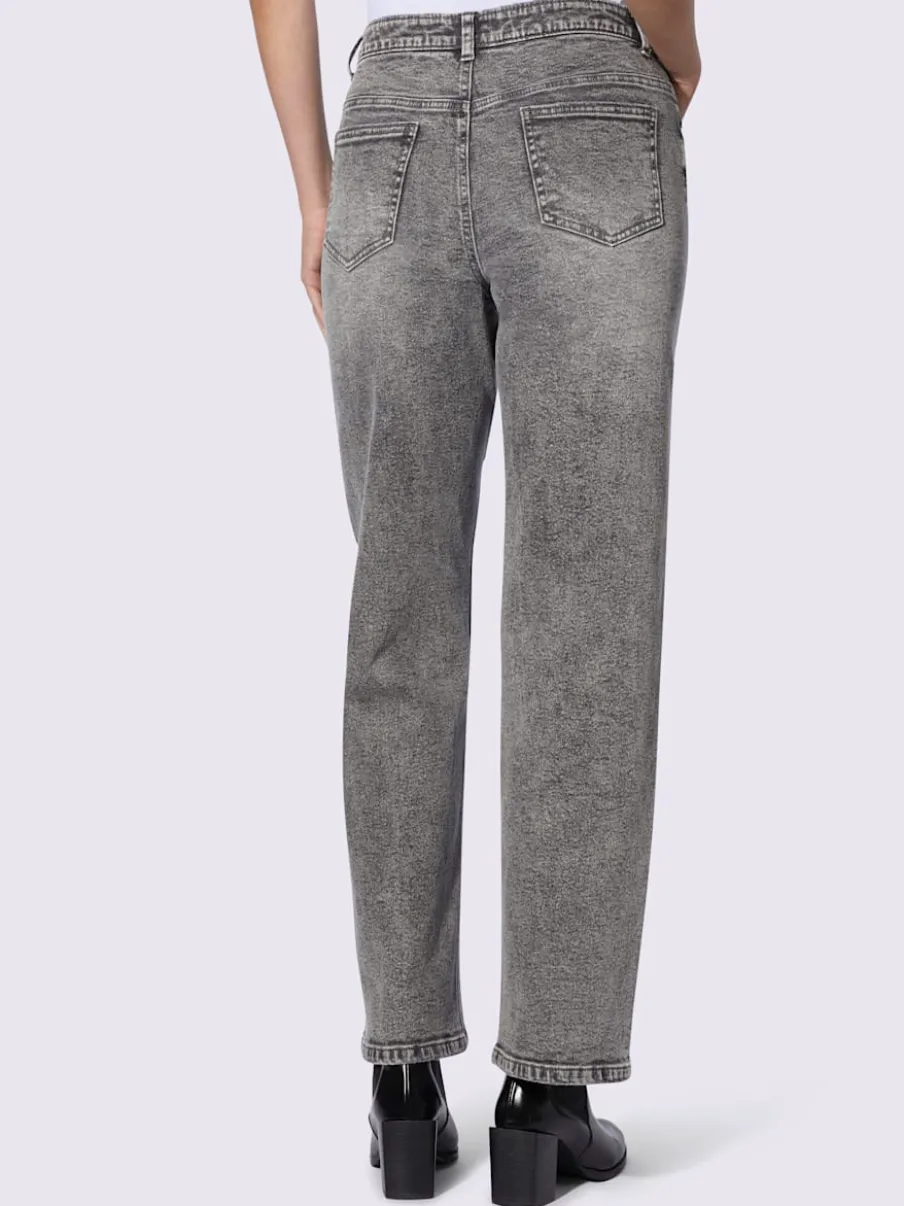 Jean coupe droite cinq poches avec rivets décoratifs