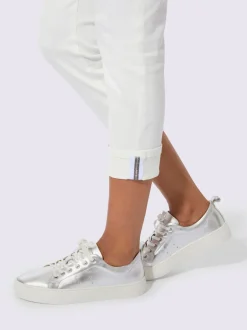 Jean droit en denim avec pierres brillantes fantaisie