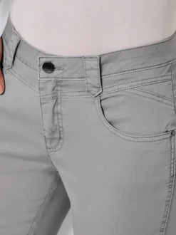Jean droit mélange coton et lyocell de qualité