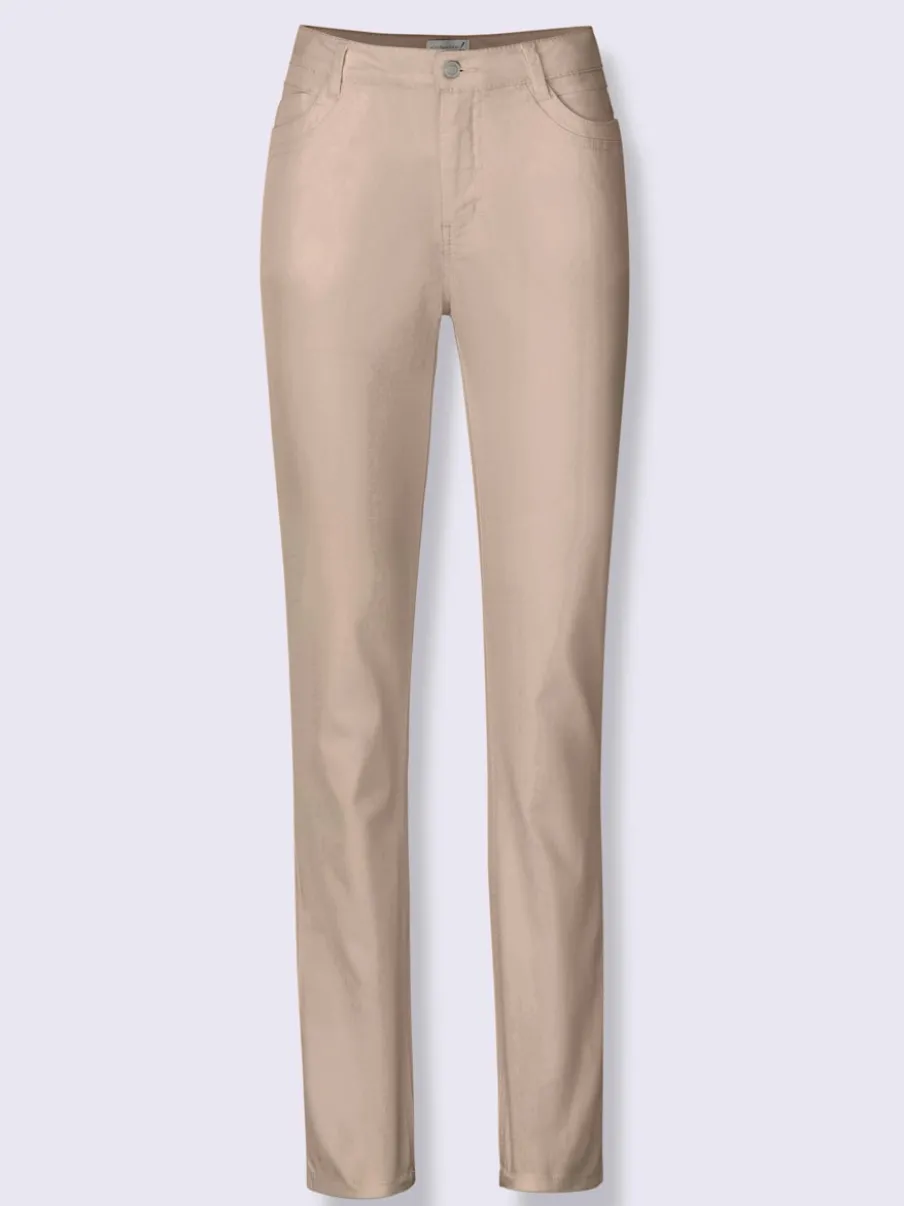 Jean extensible cinq poches avec rivets décoratifs arrière