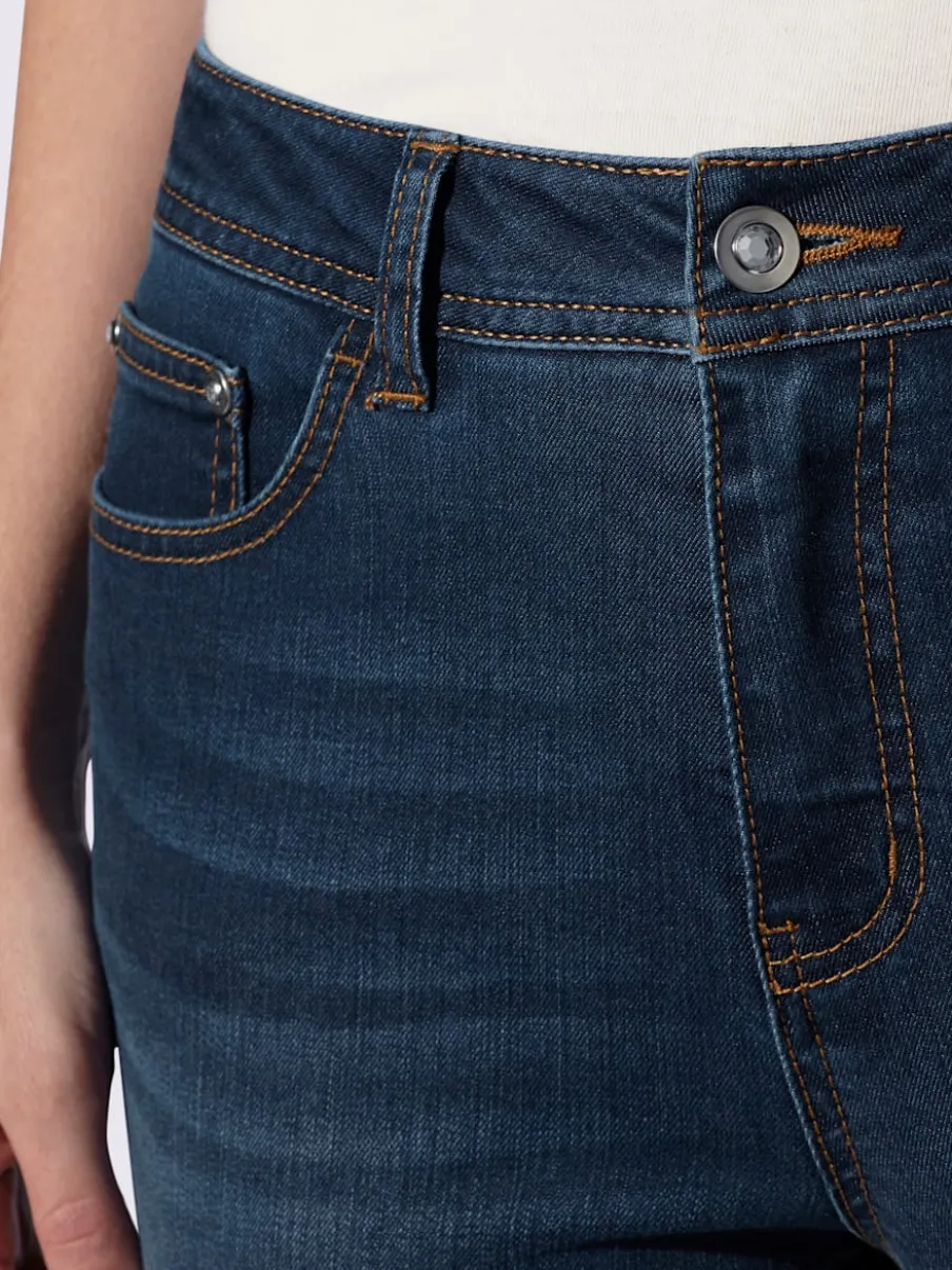 Jean 7/8 moderne avec 5 poches et détails fantaisie
