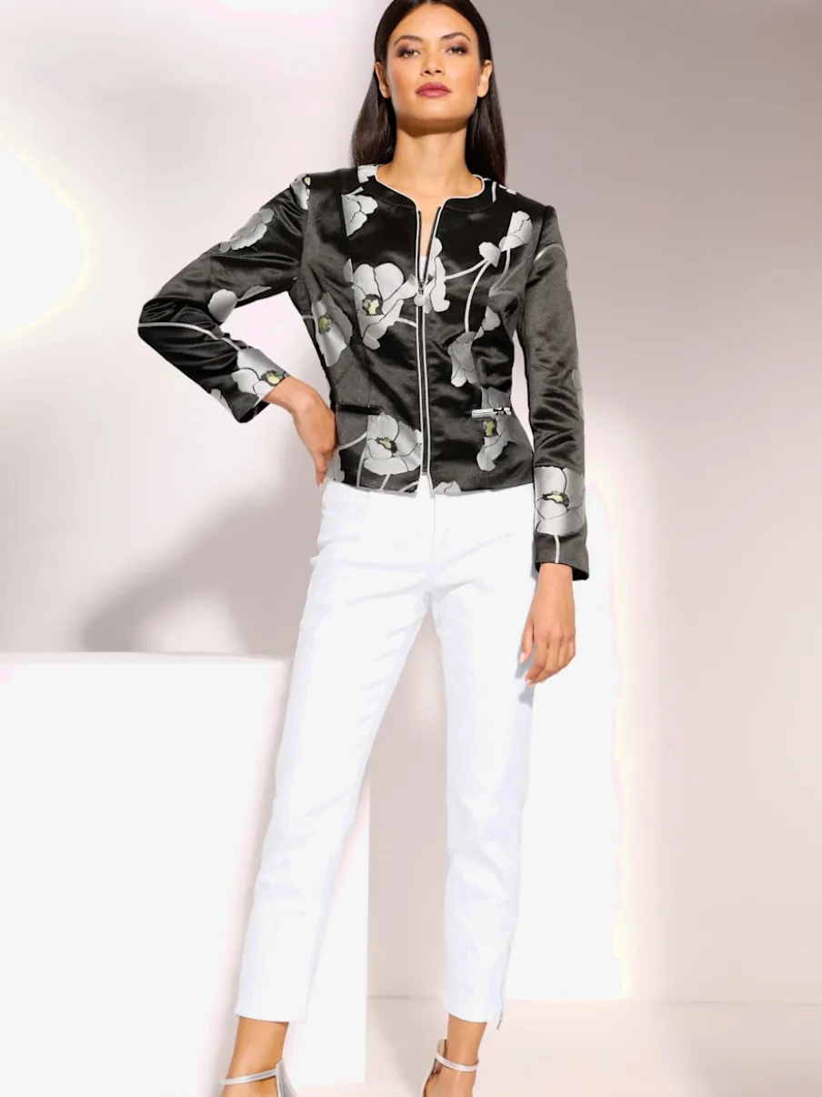 Jean 5 poches avec broderie et strass brillants