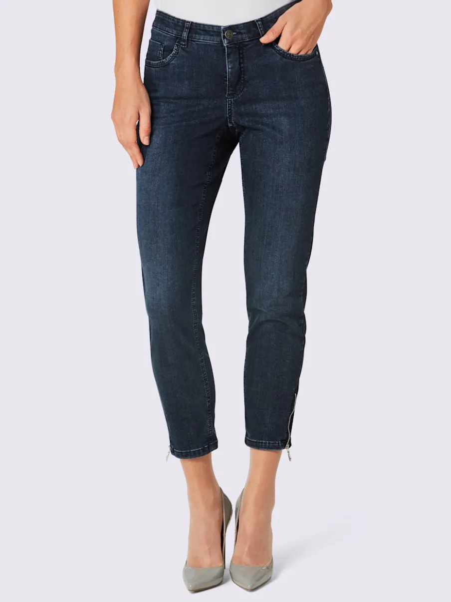 Jean 5 poches avec broderie et strass brillants
