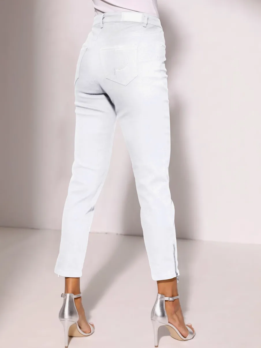 Jean 5 poches avec broderie et strass brillants