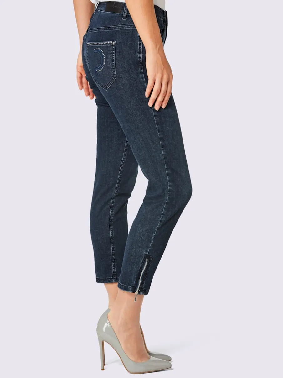 Jean 5 poches avec broderie et strass brillants