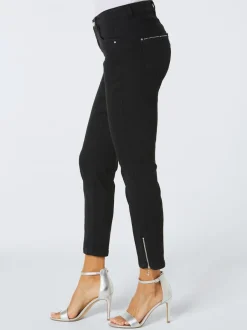 Jean 5 poches avec broderie et strass brillants