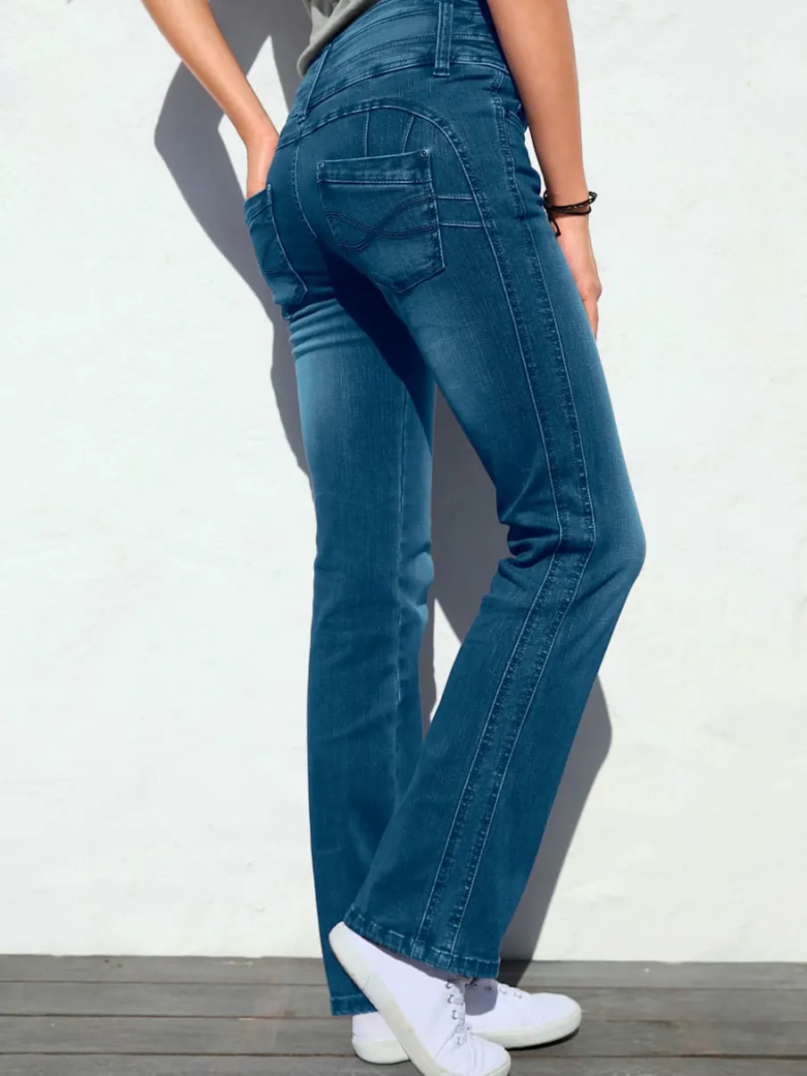 Jean 5 poches à ceinture haute trois boutons