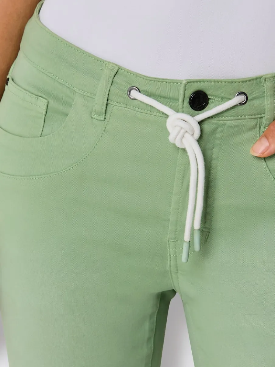 Jean 5 poches en denim doux avec ceinture à coulisse