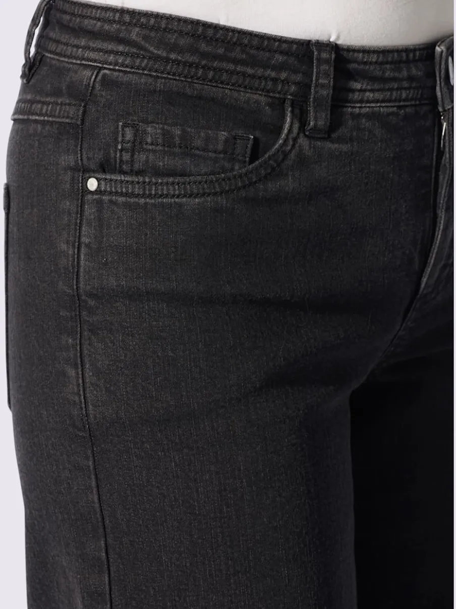 Jean 5 poches qualité coton extensible indéformable