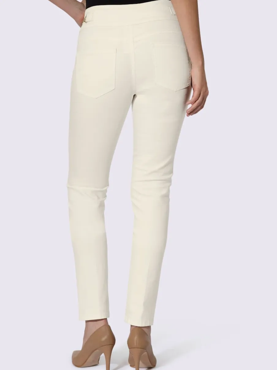 Jean push-up jolis détails chaînes