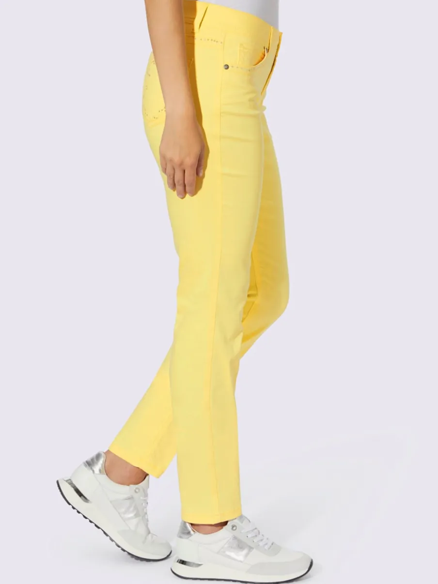 Jean skinny avec broderie et effet ventre plat