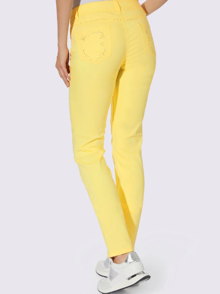 Jean skinny avec broderie et effet ventre plat