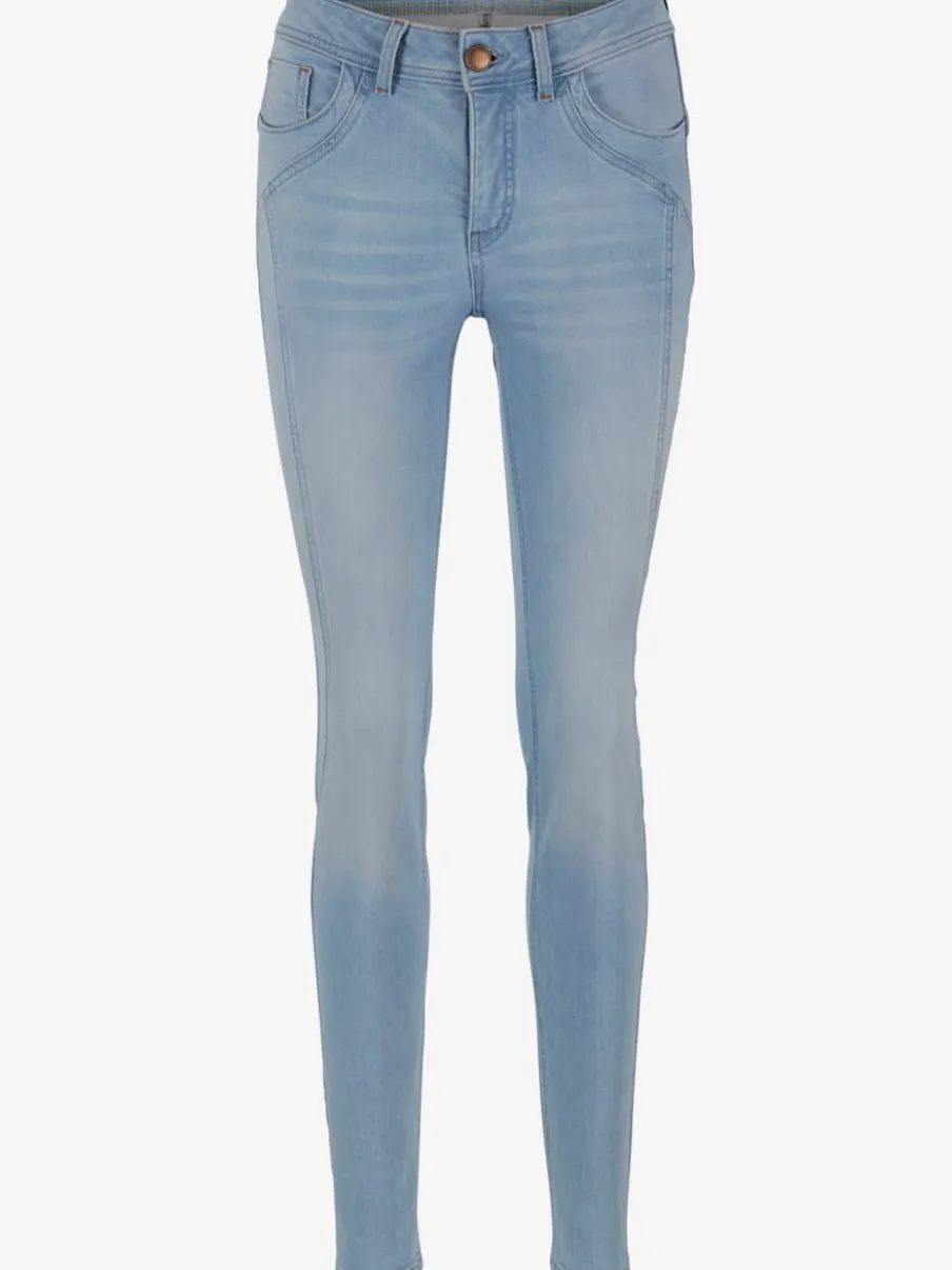 Jean skinny effet usé intégrant Power Mesh élasthanne.