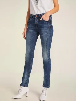 Jean skinny effet usé intégrant Power Mesh élasthanne.