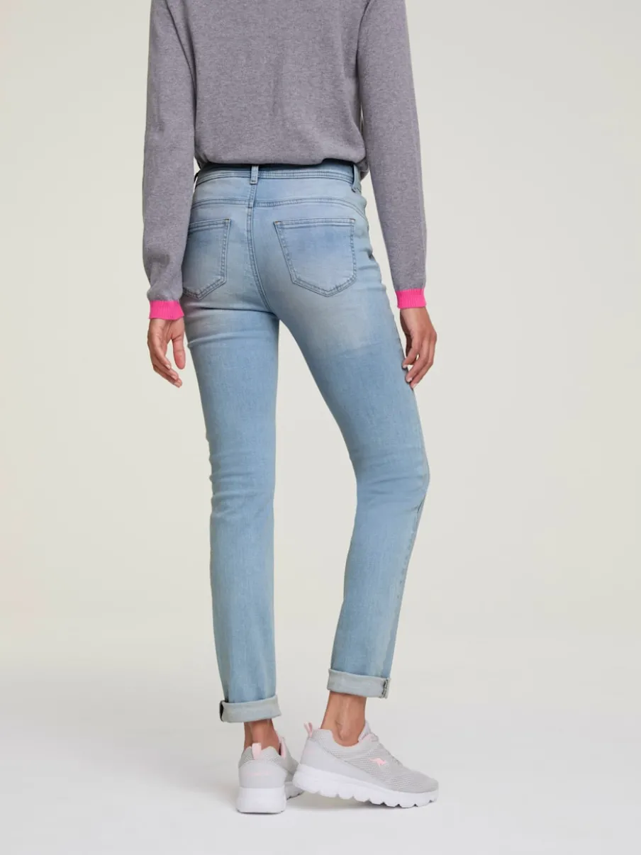 Jean skinny effet usé intégrant Power Mesh élasthanne.