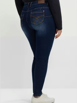 Jean skinny pour celles qui ont beaucoup de ventre et des cuisses fines