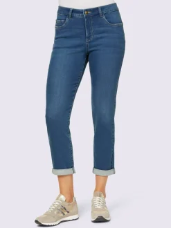 Jean slim cinq poches effet push-up délavé usé