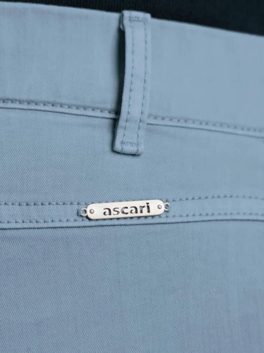 Jean 7/8 évasé avec ceinture invisible et poches confortables