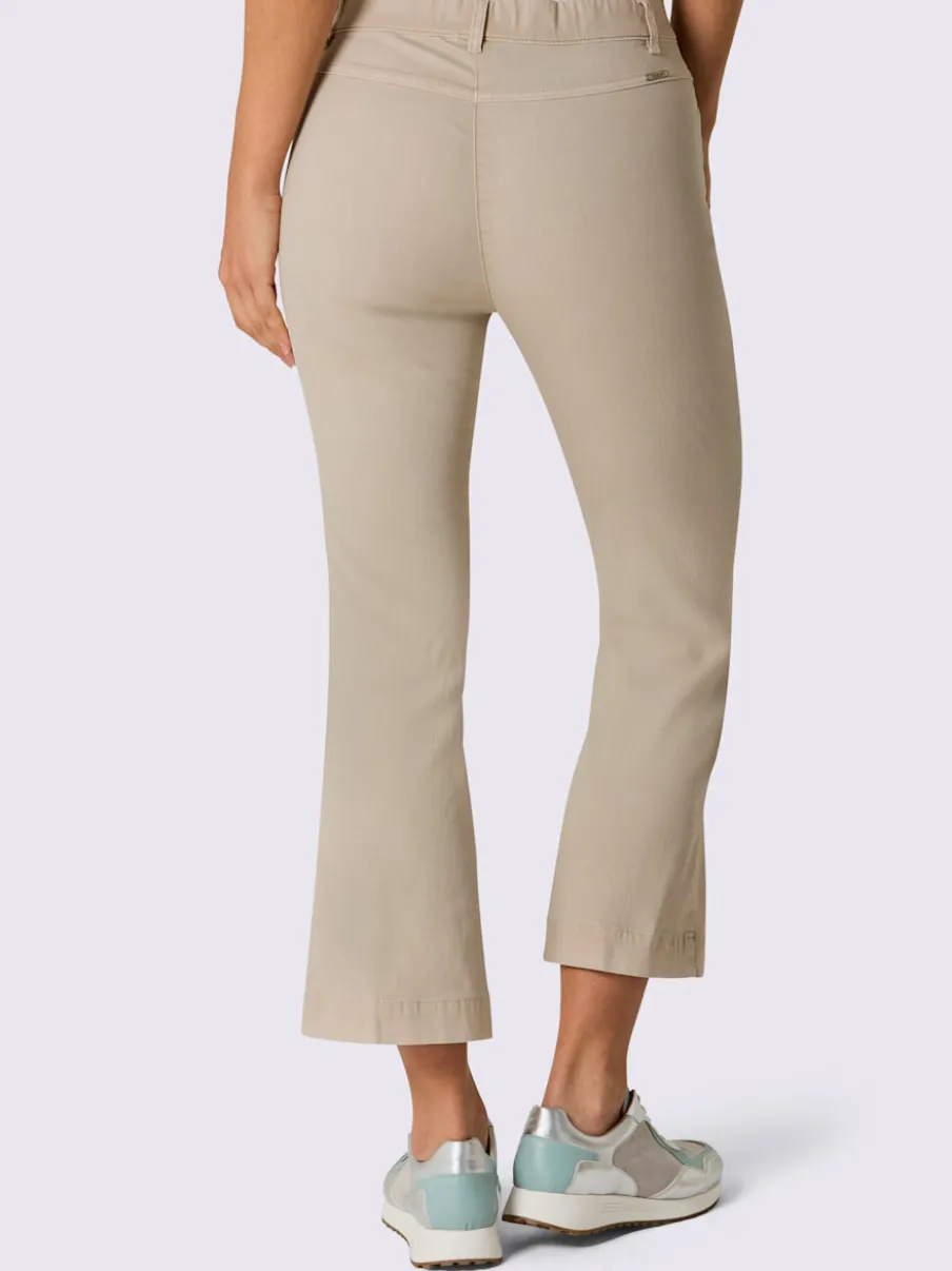 Jean 7/8 évasé avec ceinture invisible et poches confortables
