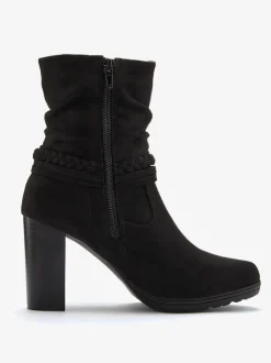 Jolies bottines avec talon bottier