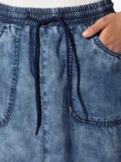 Jupe à effet délavé avec ceinture élastique et poches