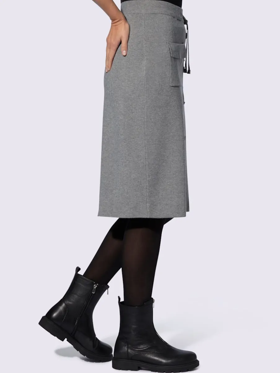 Jupe en tricot avec ceinture élastique et boutons décoratifs