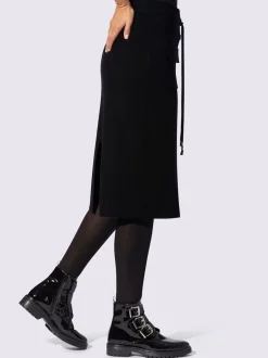 Jupe en tricot avec ceinture élastique et boutons décoratifs