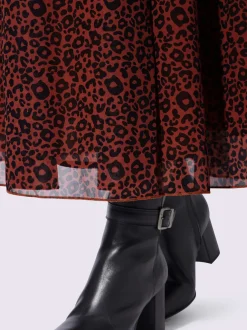 Jupe évasée joli motif léopard