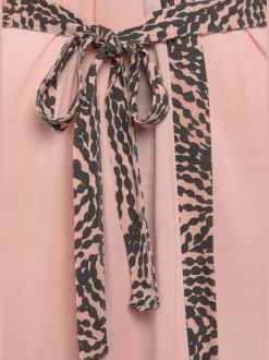 Kimono avec bordure contrastée à motifs sur le bord avant et à la finition des manches