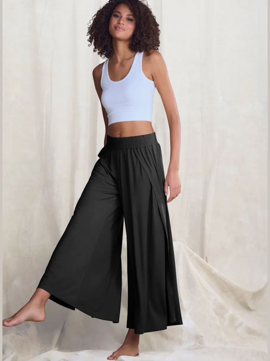 Large sarouel doux avec ceinture élastique fluide et chevauchants