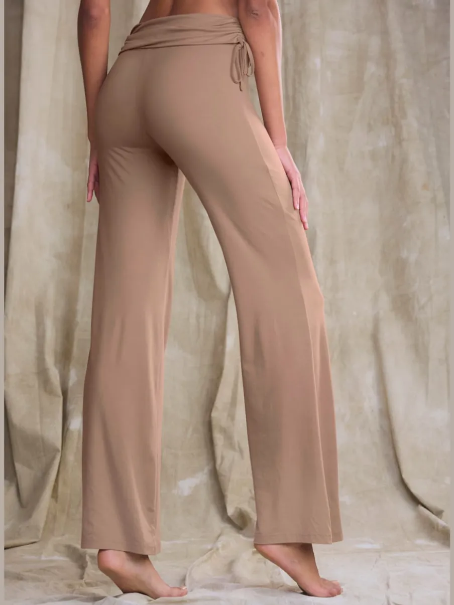 Legging avec jambes évasées doux et fluide à la taille
