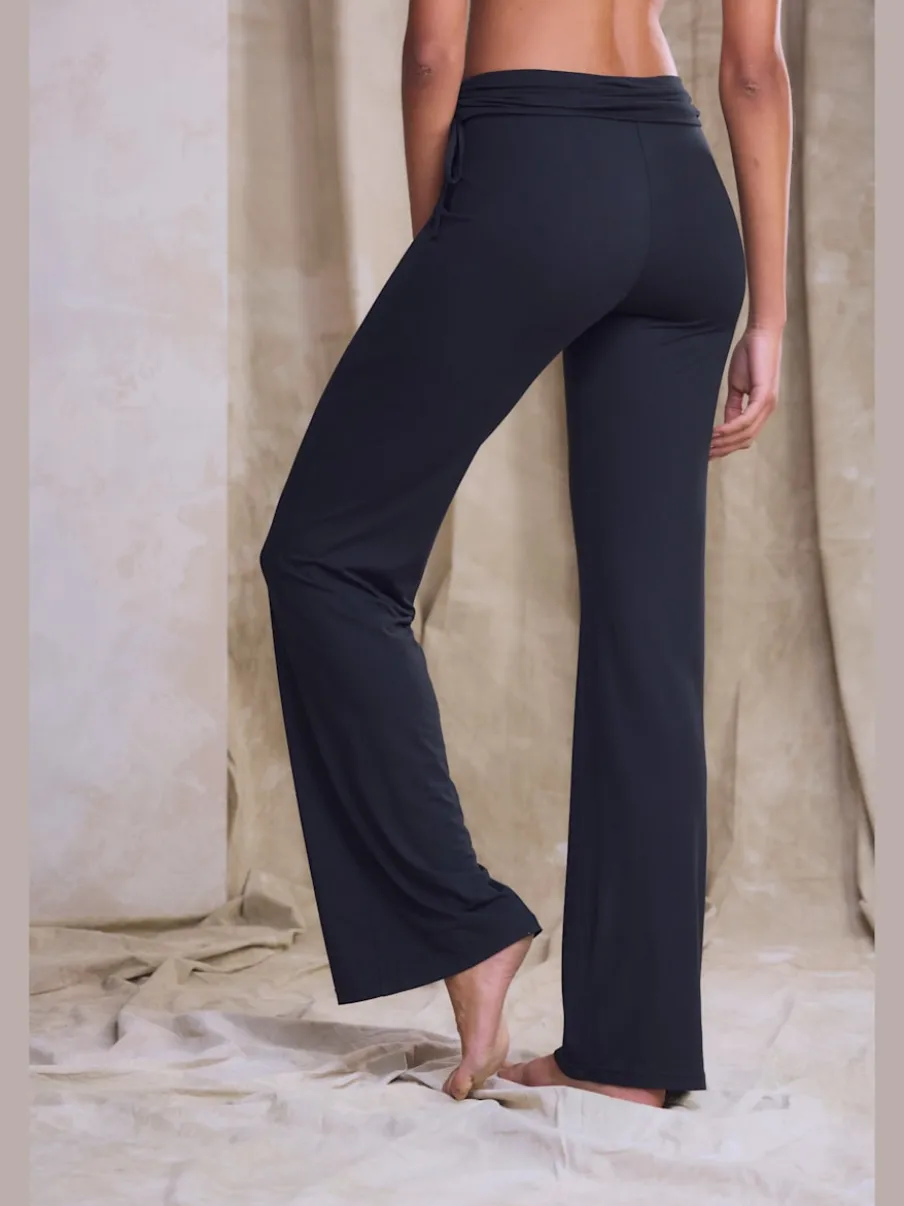Legging avec jambes évasées et ceinture à revers