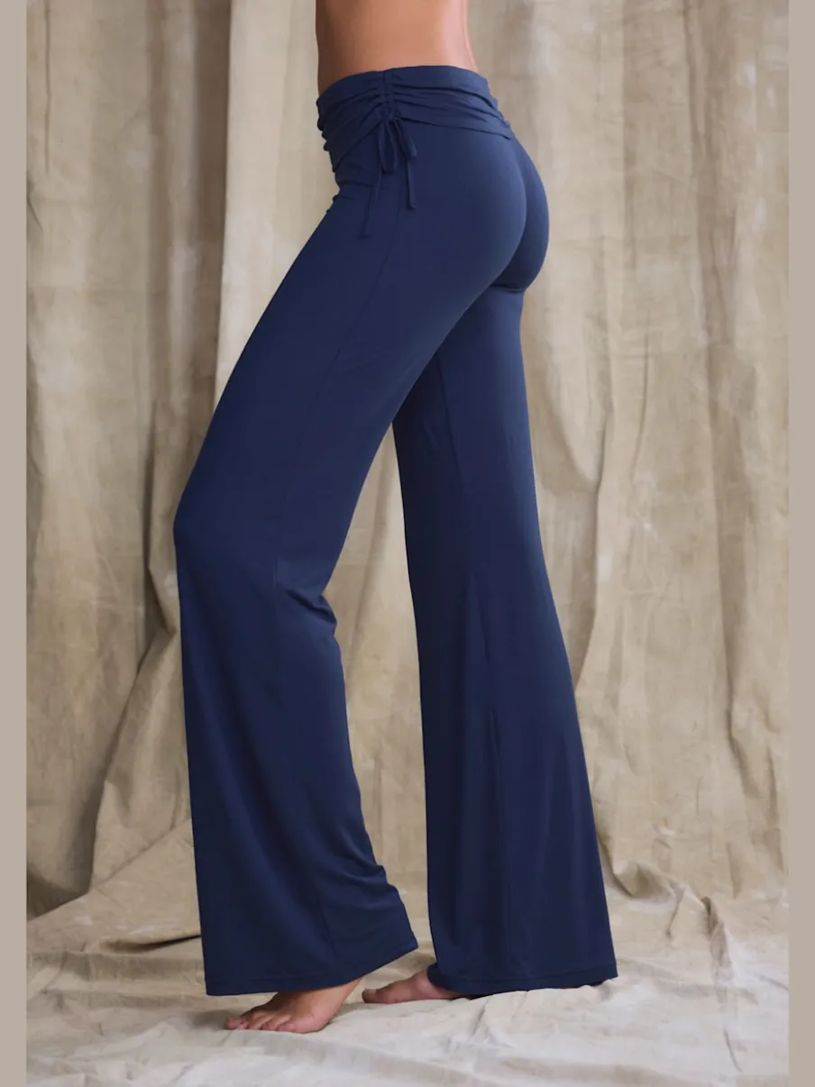 Legging avec jambes évasées et ceinture à revers