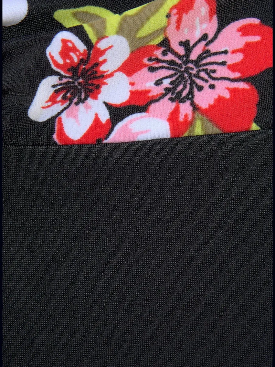 Maillot de bain avec bonnets intégrés et bretelles réglables