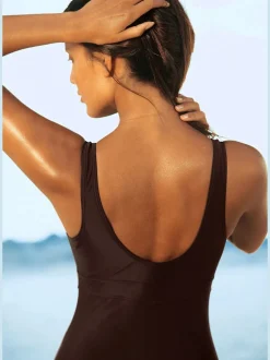 Maillot de bain sportif à décolleté arrondi et empiècement gainant