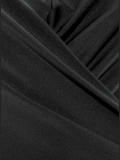 Maillots de bain avec bretelles réglables et insert modelant.